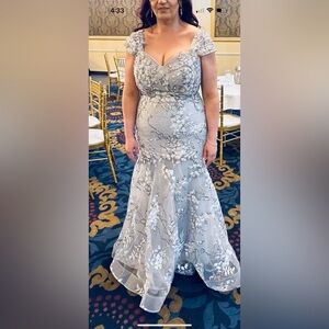 Women's Cap Sleeve Mermaid Gown